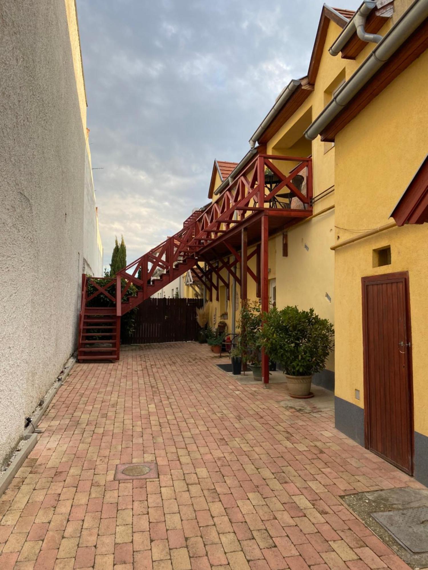 Takács Vendégház Sopron Exterior foto